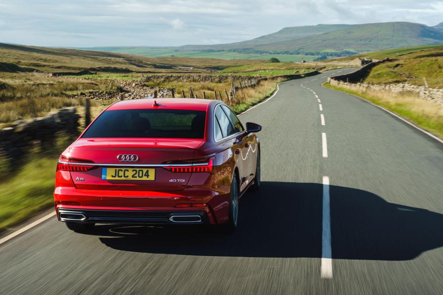 Audi A6 40 TDI S-Line (C8) 2018 года  (UK) (фото 26 из 40)